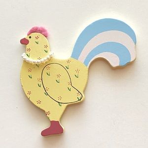 Vintage Avon Barnyard Hen with Pearls Refrigerator Magnet NOS